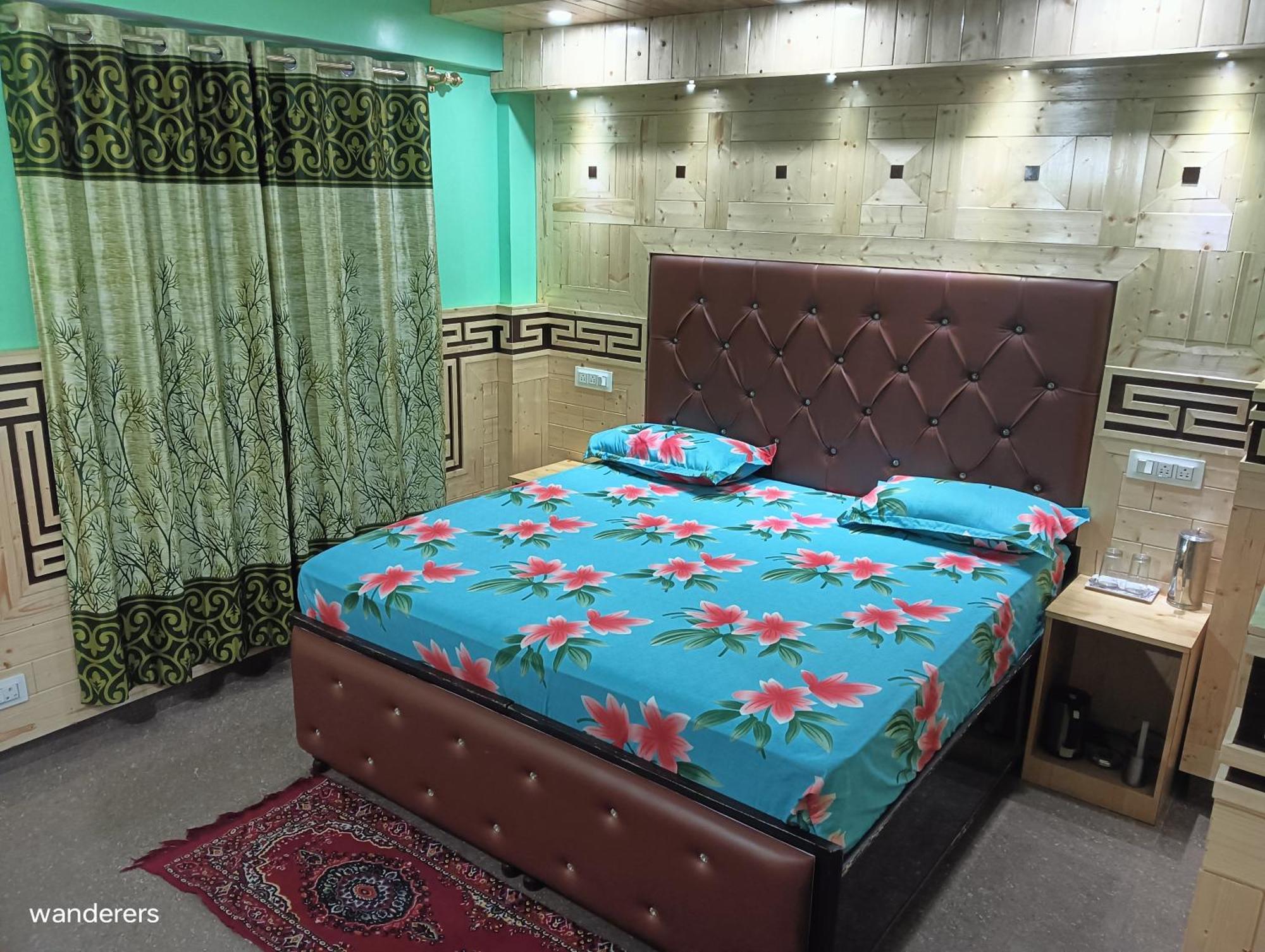 Wanderers Homestay Kalpa Eksteriør billede